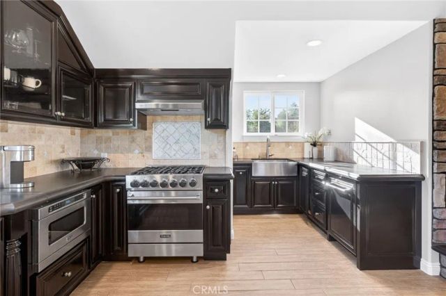 41515 Via Del Monte, Temecula, CA 92592