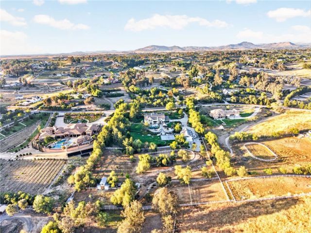 41515 Via Del Monte, Temecula, CA 92592