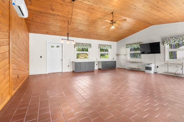 5 Courtland Drive, Merrimack, NH 03054