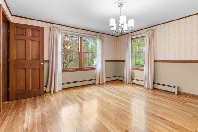 5 Courtland Drive, Merrimack, NH 03054