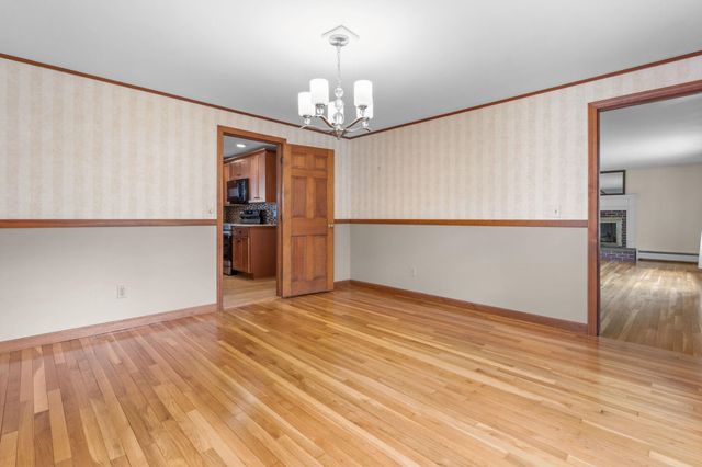 5 Courtland Drive, Merrimack, NH 03054