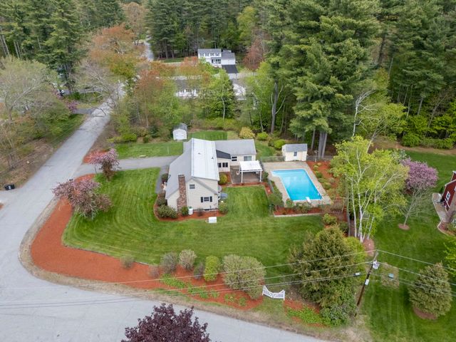 5 Courtland Drive, Merrimack, NH 03054