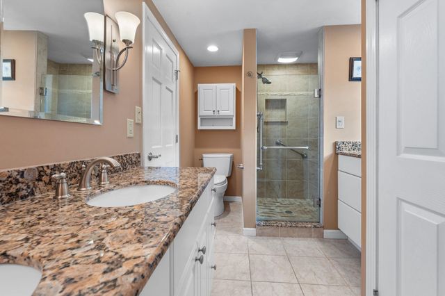 5 Courtland Drive, Merrimack, NH 03054