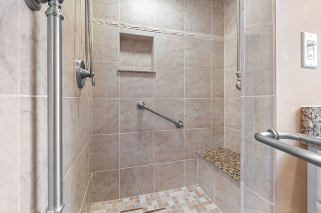 5 Courtland Drive, Merrimack, NH 03054