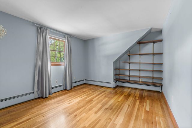5 Courtland Drive, Merrimack, NH 03054