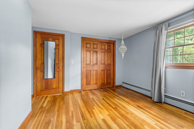 5 Courtland Drive, Merrimack, NH 03054