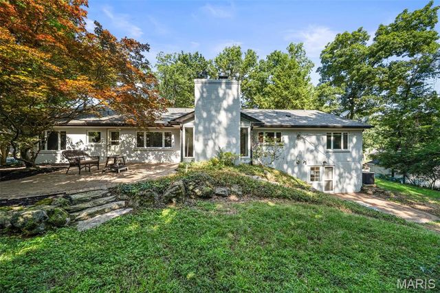 542 White Rose Lane, Olivette, MO 63132