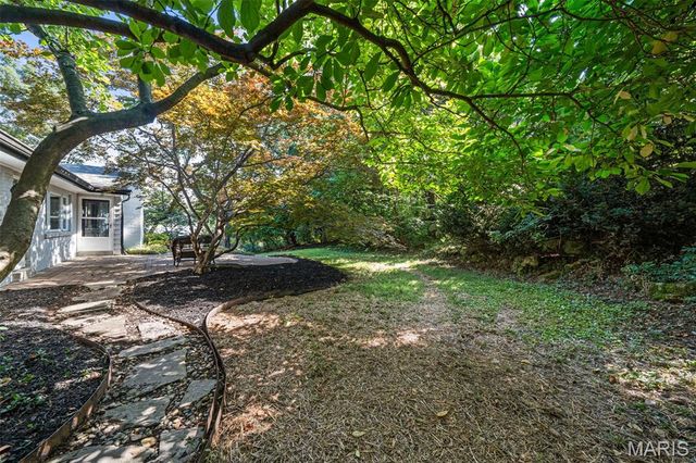 542 White Rose Lane, Olivette, MO 63132