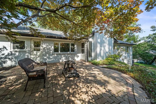 542 White Rose Lane, Olivette, MO 63132