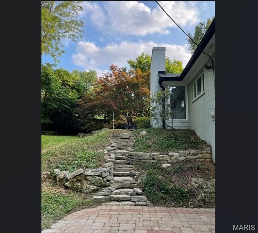 542 White Rose Lane, Olivette, MO 63132