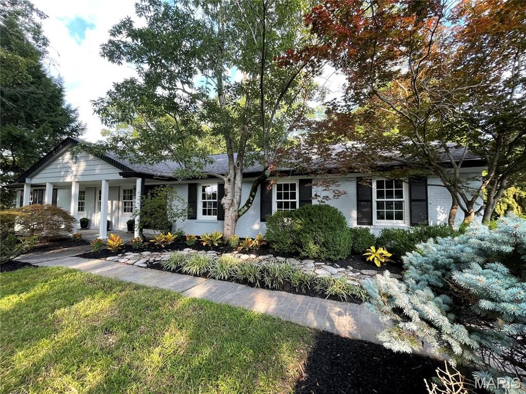 542 White Rose Lane, Olivette, MO 63132