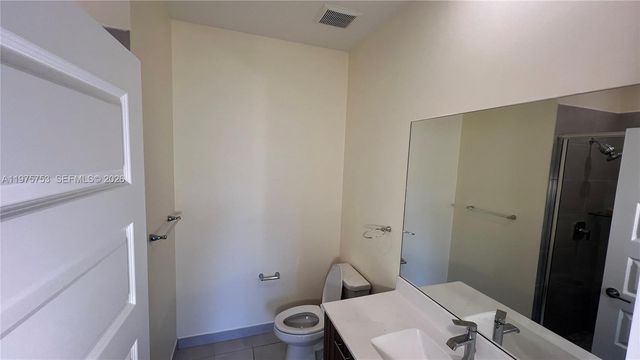 7915 NW 104th Ave 33, Doral, FL 33178