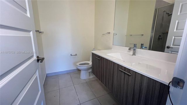 7915 NW 104th Ave 33, Doral, FL 33178