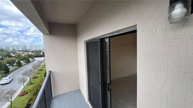 7915 NW 104th Ave 33, Doral, FL 33178