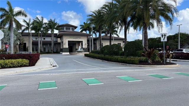 7915 NW 104th Ave 33, Doral, FL 33178