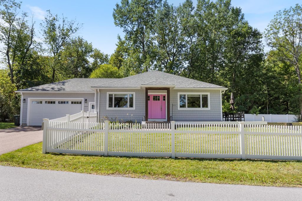 275 Mills Point Road, Colchester (colchester), VT 05446