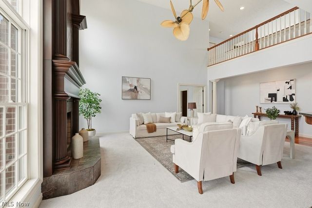 317 E Edinburgh Drive, Highland Heights, OH 44143