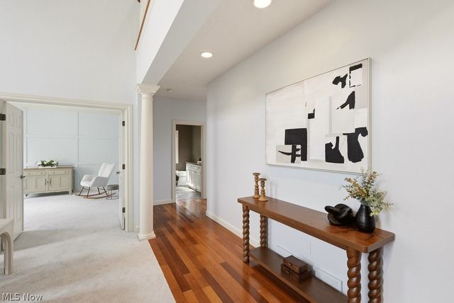 317 E Edinburgh Drive, Highland Heights, OH 44143