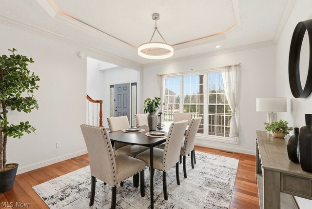 317 E Edinburgh Drive, Highland Heights, OH 44143