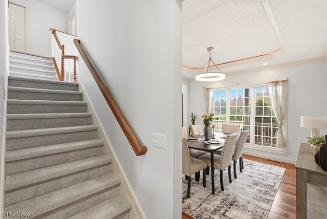 317 E Edinburgh Drive, Highland Heights, OH 44143