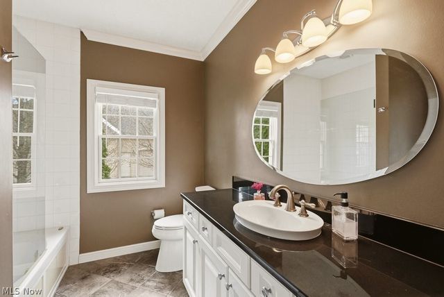 317 E Edinburgh Drive, Highland Heights, OH 44143