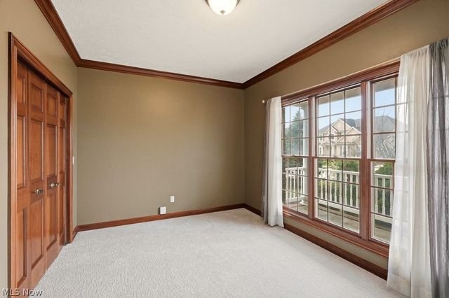 317 E Edinburgh Drive, Highland Heights, OH 44143