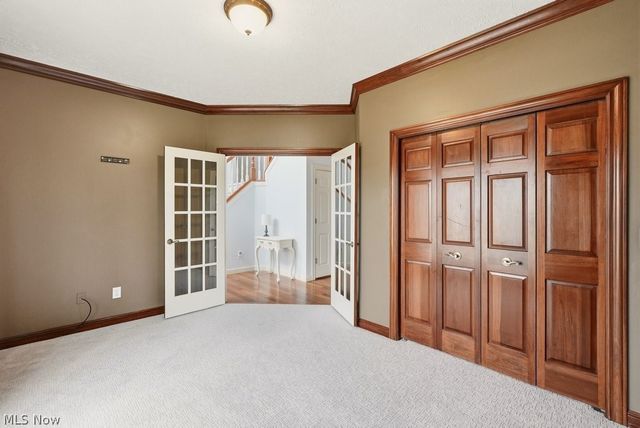 317 E Edinburgh Drive, Highland Heights, OH 44143