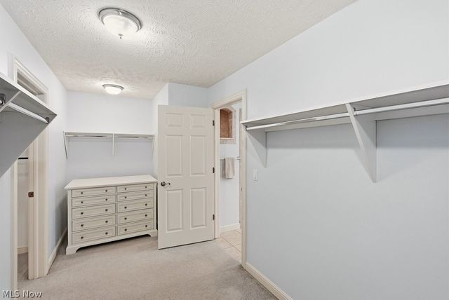 317 E Edinburgh Drive, Highland Heights, OH 44143