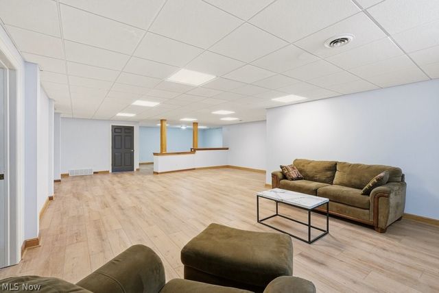 317 E Edinburgh Drive, Highland Heights, OH 44143