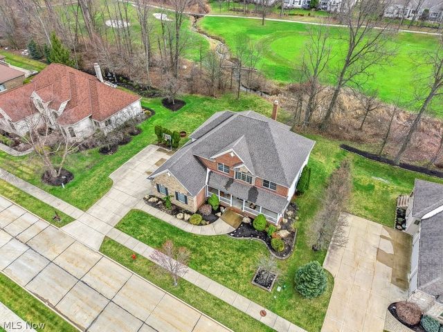 317 E Edinburgh Drive, Highland Heights, OH 44143
