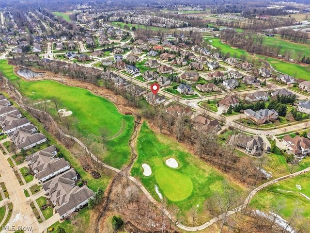 317 E Edinburgh Drive, Highland Heights, OH 44143