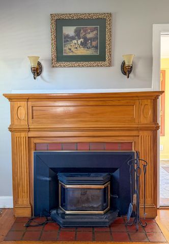 926 E University Street, Springfield, MO 65807