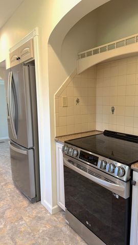 926 E University Street, Springfield, MO 65807