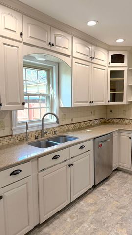 926 E University Street, Springfield, MO 65807