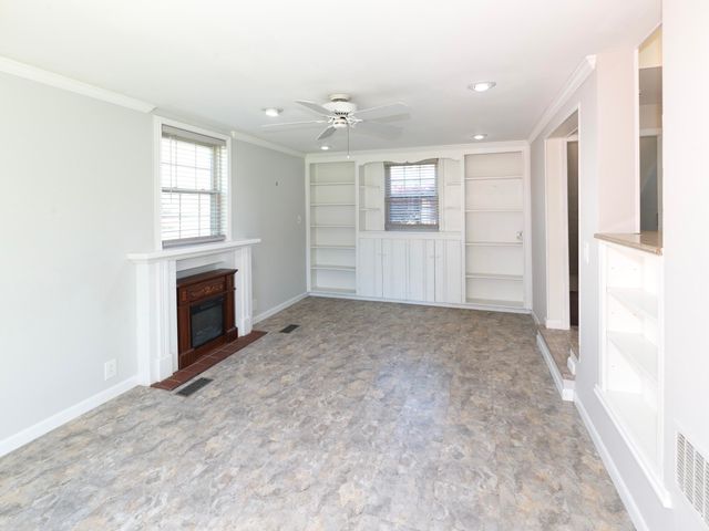 926 E University Street, Springfield, MO 65807