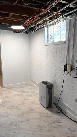 926 E University Street, Springfield, MO 65807