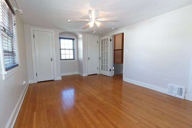 926 E University Street, Springfield, MO 65807