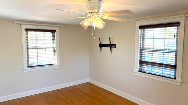 926 E University Street, Springfield, MO 65807