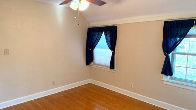 926 E University Street, Springfield, MO 65807