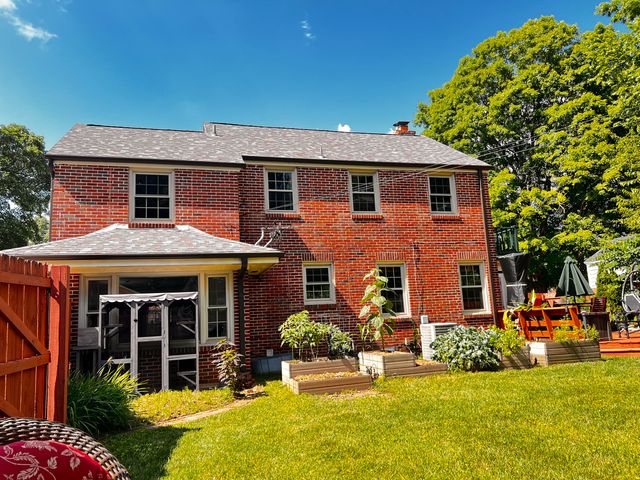 926 E University Street, Springfield, MO 65807