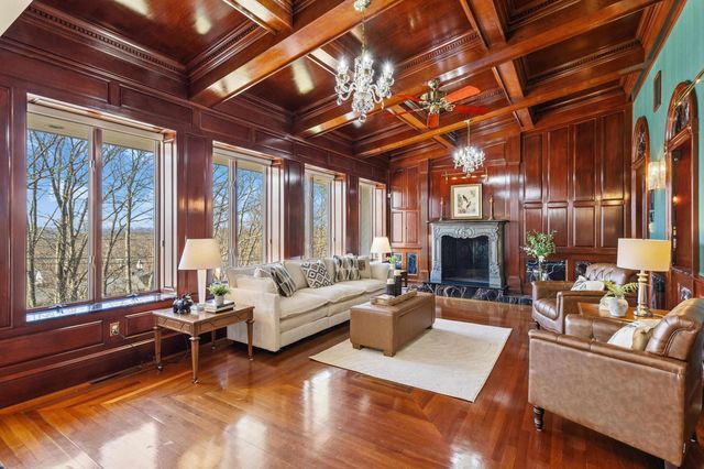 143 High Ridge Road, Manchester, NH 03104