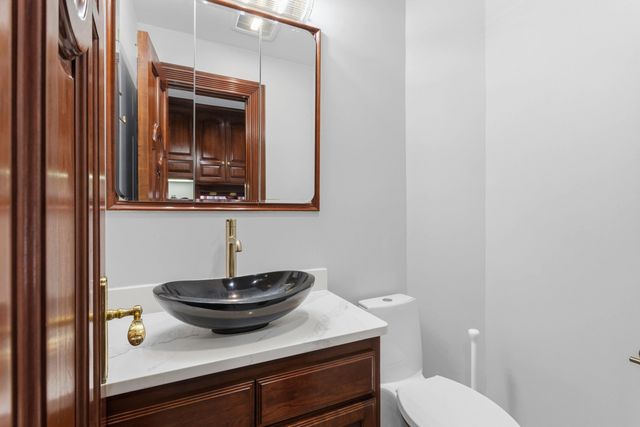 143 High Ridge Road, Manchester, NH 03104