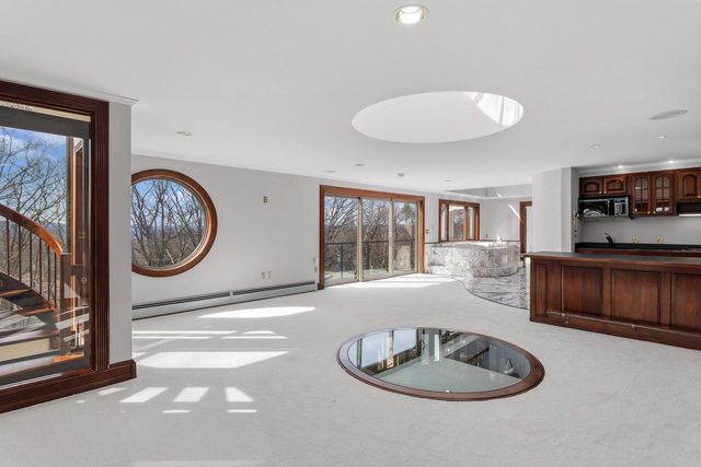 143 High Ridge Road, Manchester, NH 03104