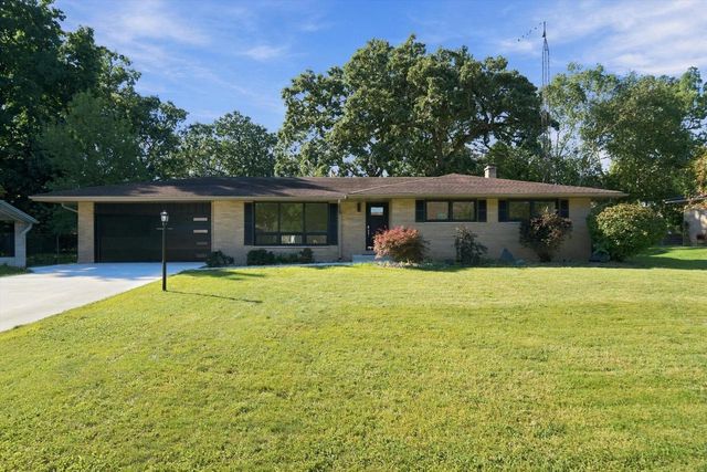 4205 86th STREETS, Kenosha, WI 53142