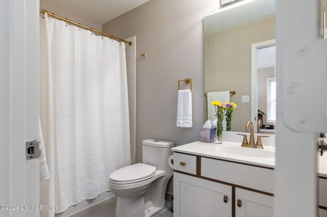 638 S 2nd St, 1, Louisville, KY 40202