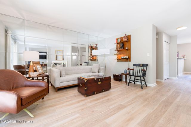 638 S 2nd St, 1, Louisville, KY 40202