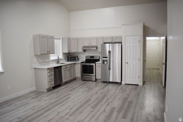 112 W CRYSTAL BAY DR, Stansbury Park, UT 84074