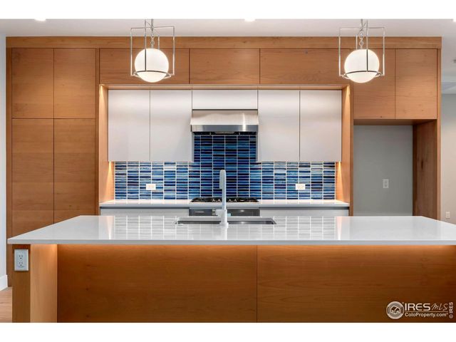 205 E 6th St 205, Loveland, CO 80537