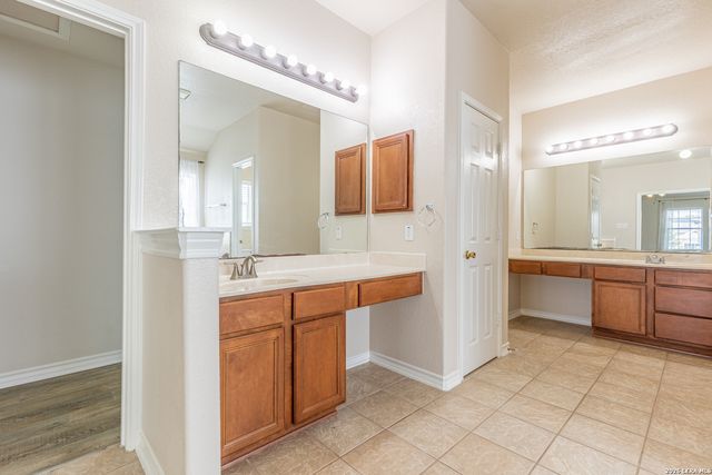 21226 VILLA VALENCIA, San Antonio, TX 78258