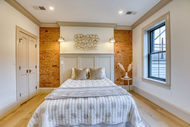 16 Chestnut Street, Boston, MA 02129